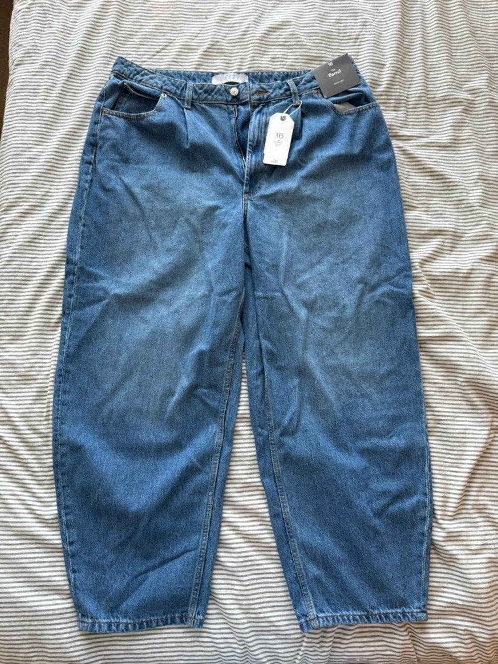 Primark Mid Rise Barrel Leg Jean - Picture 3 of 3